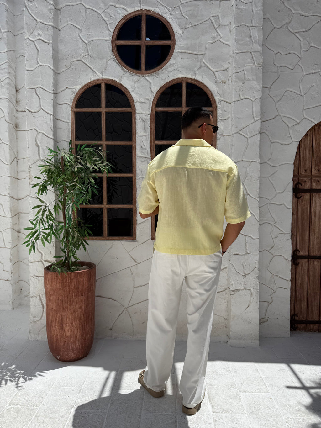 Linen shirt with half sleeves